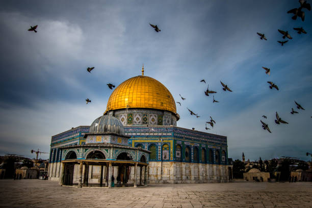 Kisah Masjid Al-Aqsa: Mengapa Ini Tempat yang Paling Diperebutkan?